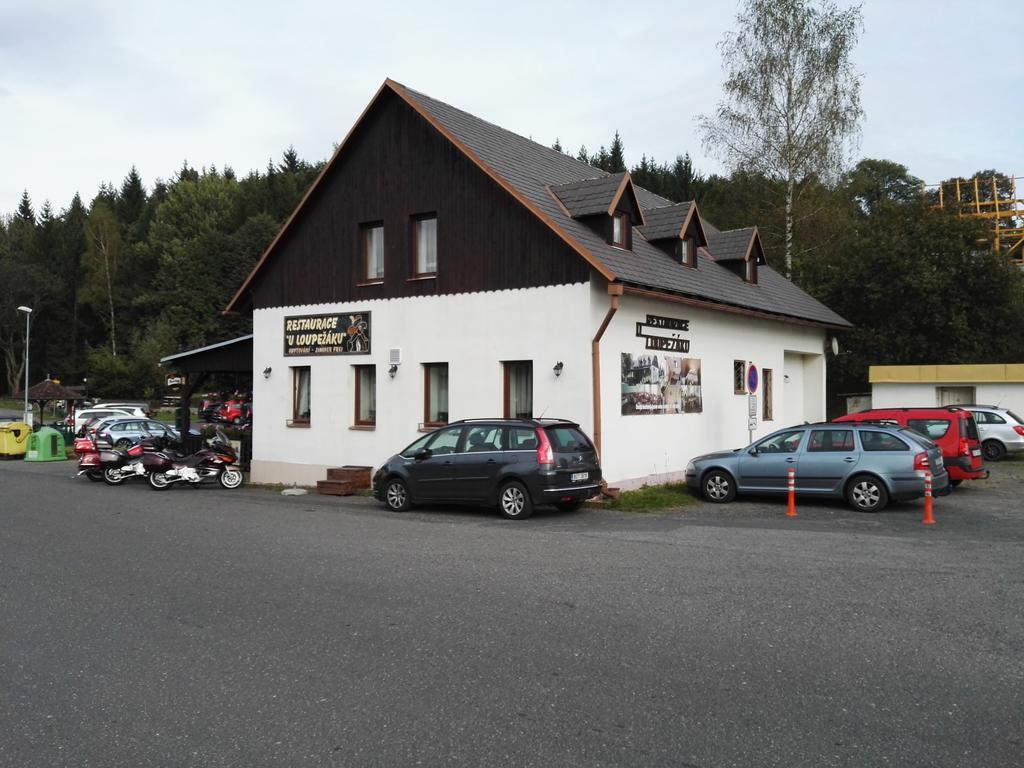 Hotel Pension U Loupežáku à Jetřichovice Extérieur photo